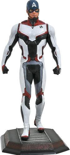 Captain America Figur: Avegers Team Suit (Diamond Gallery) (28cm)