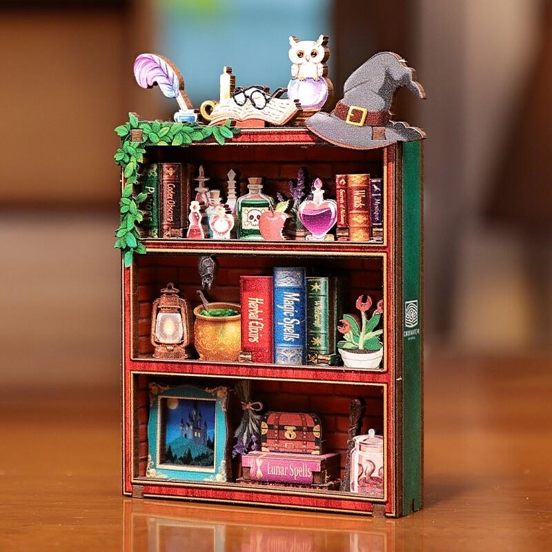 Magic Bookshelf - DIY Mini Book Nook